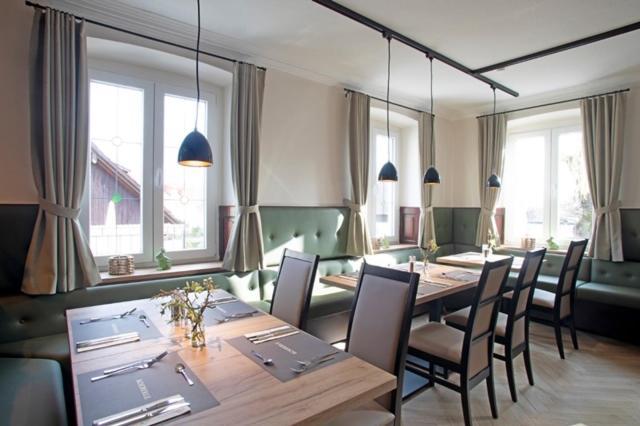 Hotel & Gutsgasthaus Koeberle Lindau (Bodensee)
