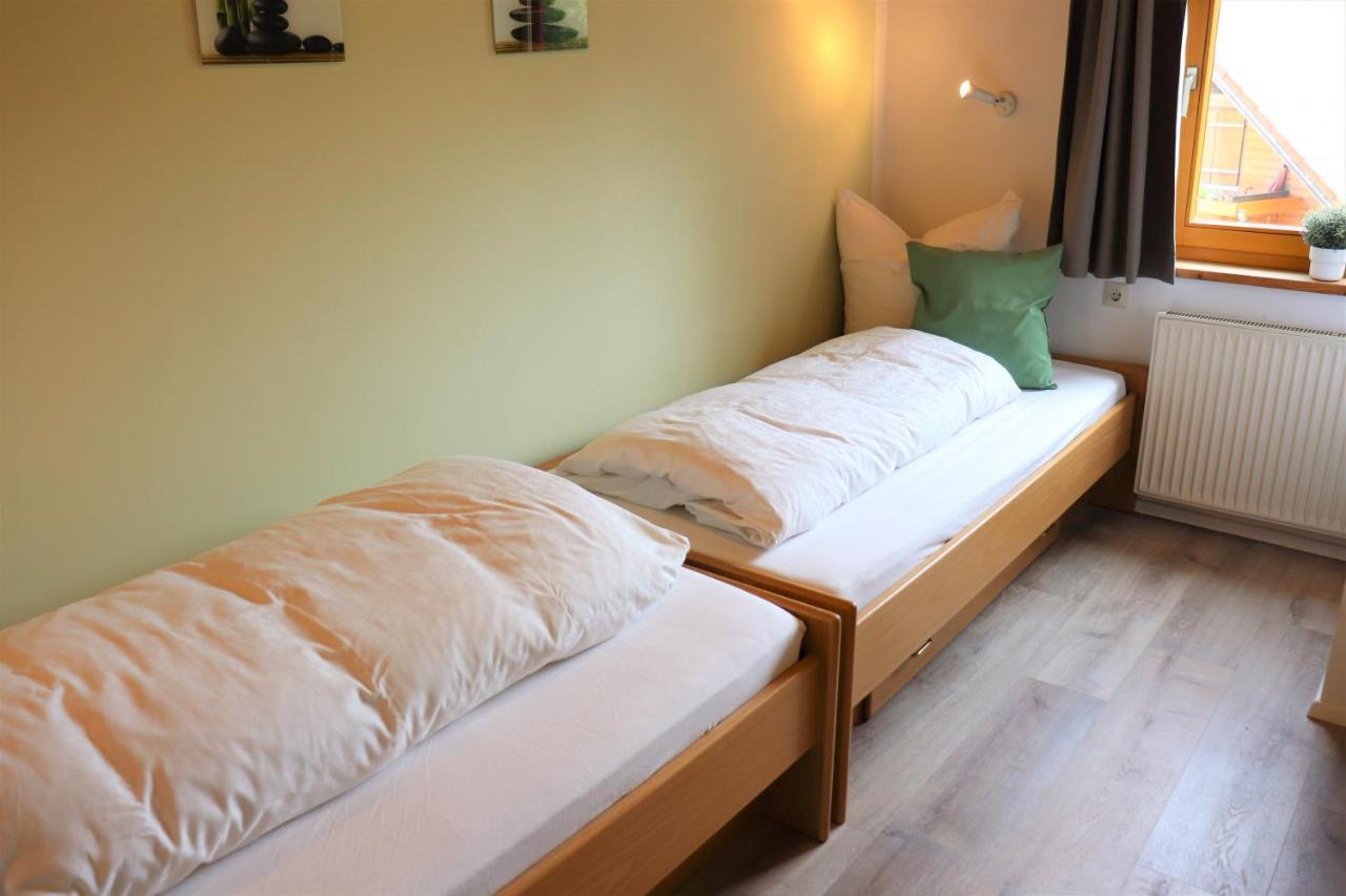 Apartment #5 Mit Balkon - Zentrale Dennoch Ruhige Lage Mit Terrasse - Stadtbus Vor Der Tuer! *