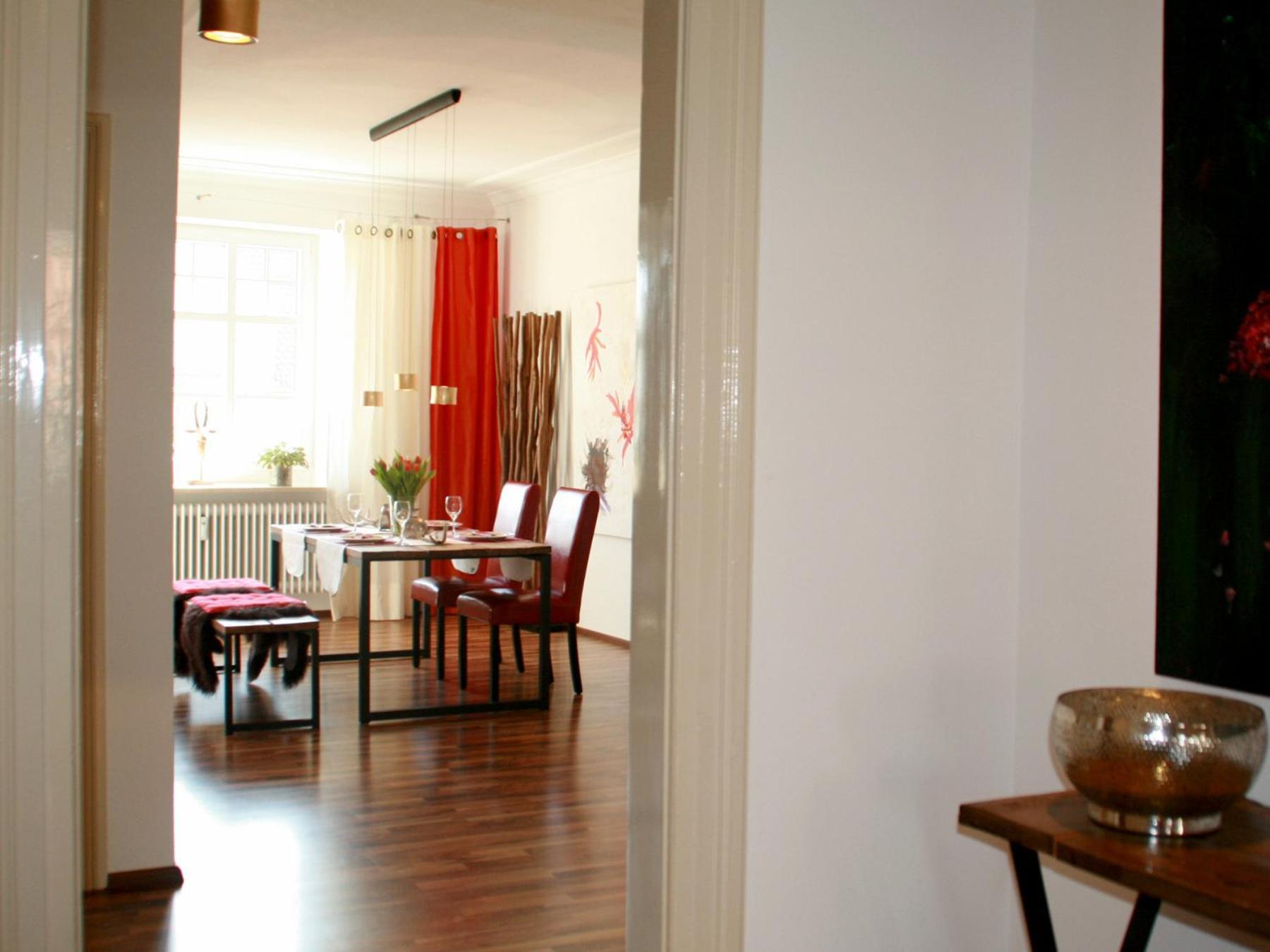 Belle Etage Apartment *