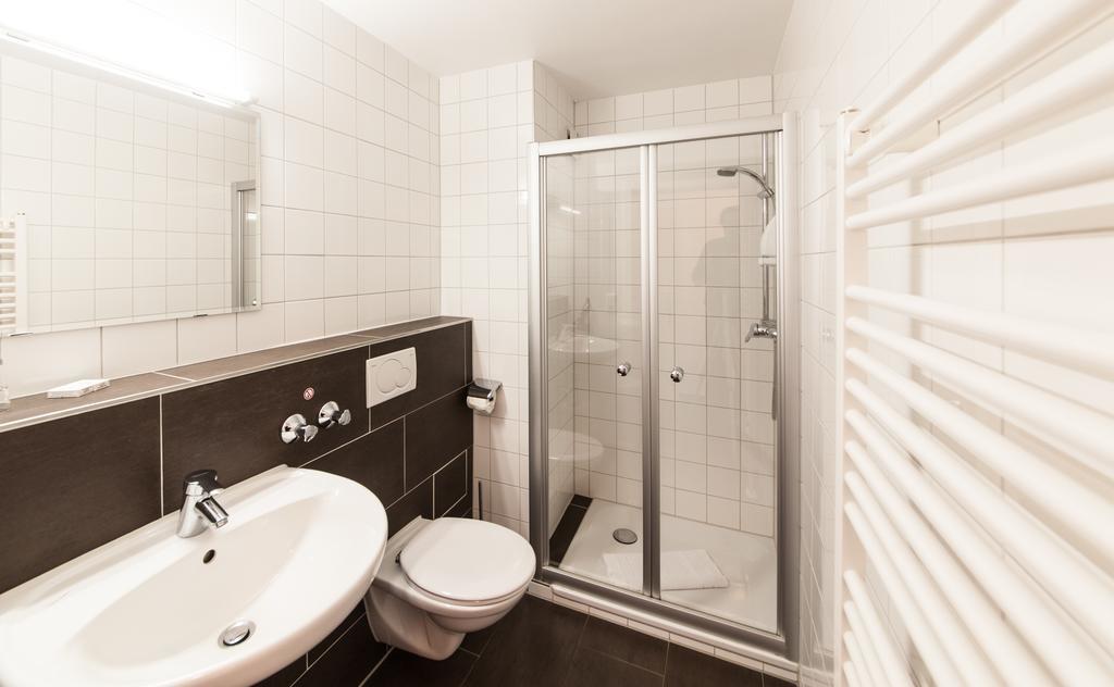 Anker Self-check-in Hotel 3*