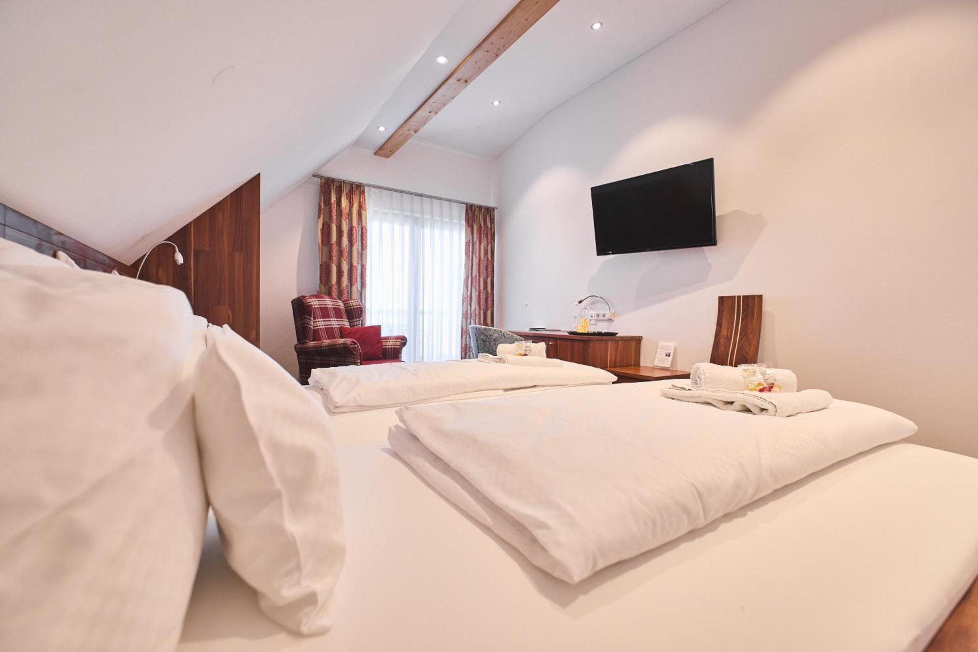 Hornstein Hotel