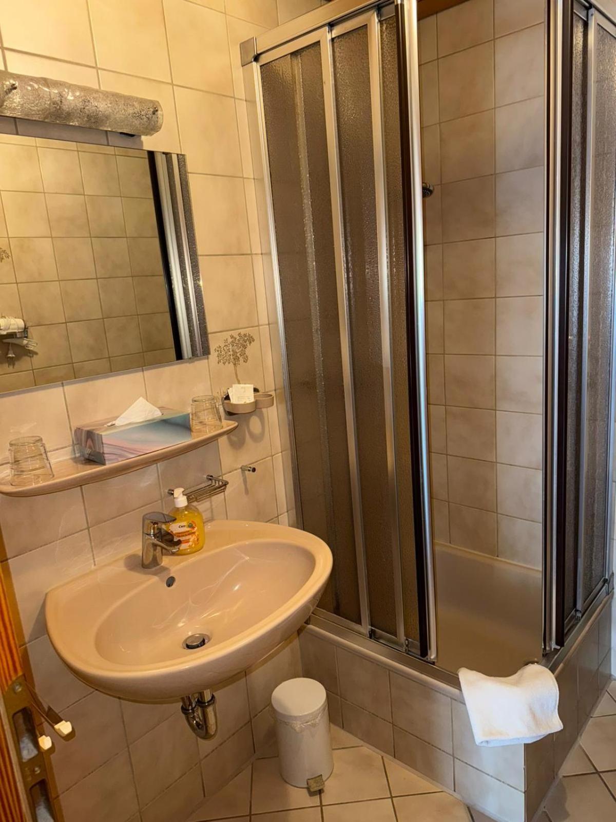 Bayerischer Hof Rehlings Hotel Weissensberg