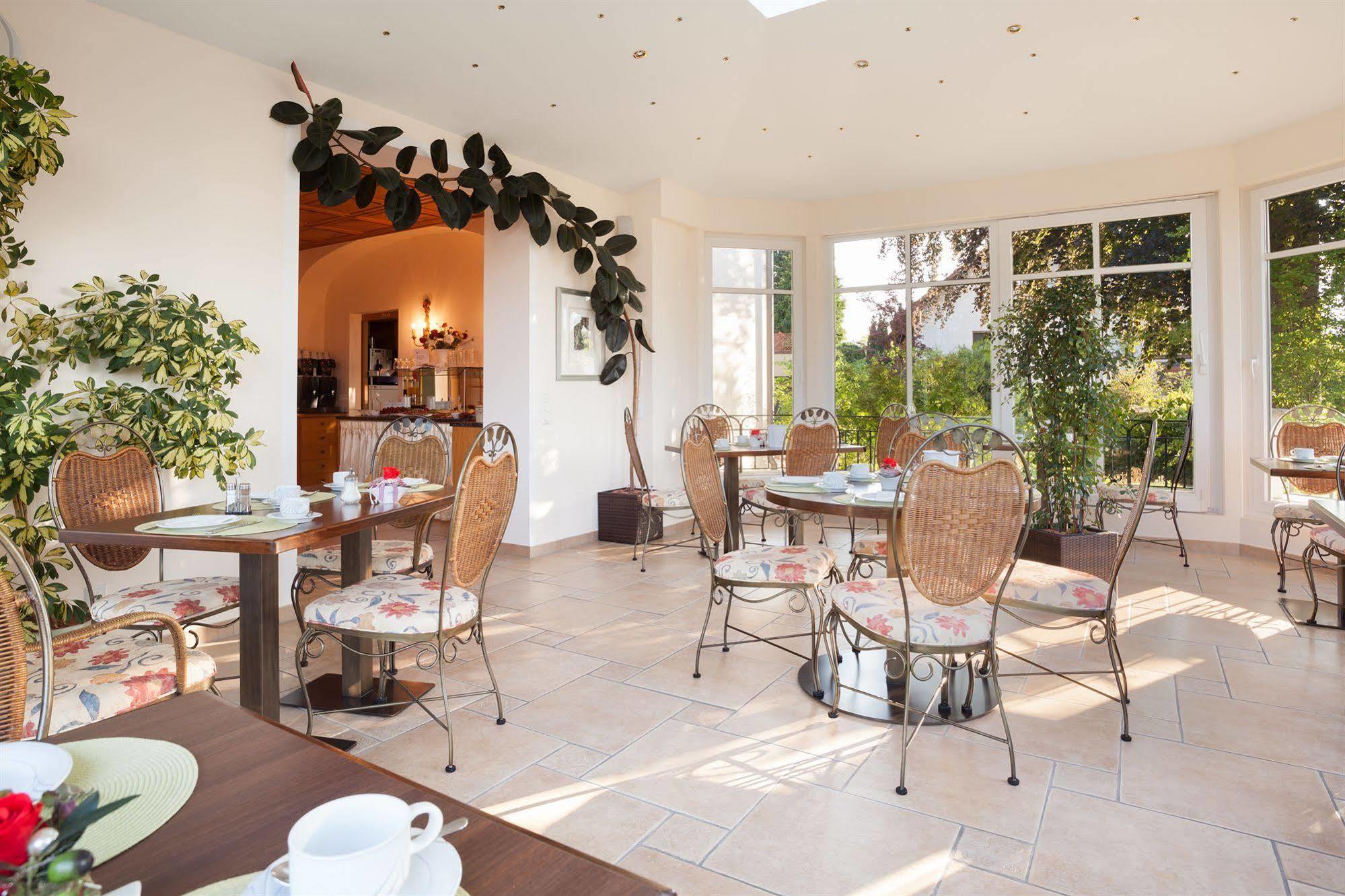 Hotel Schoengarten Garni