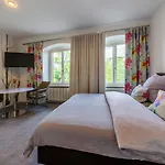 Apartment 11