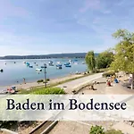 Grosse Moderne Ferienwohnung In Bester Bodenseelage L 1 Minute Zum Bodensee L 2 Zimmer L Vollausgestattete Kueche L Sonnenbalkon L Wlan L Willkommen Im Apartment Guettingen