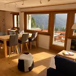 Haus Tgamotsch***- Ferienwohnung In Valbella