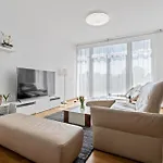 Bodensee-Oase Istayunixi Seenaehe-Suite-Terrasse-Netflix