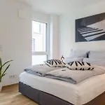 Living Timeless- Happy Living Bodensee Direkt Am See Mit Billard, Parkplatz Und Balkon Fuer Bis Zu 6 Personen