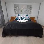 Lamai\'S Pension
