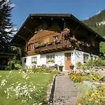 Gstaad Duplex Flat - Amazing Lake Chalet With Pond