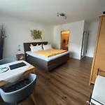 Gaestehaus Sommertal, Eigener Parkplatz, 800M Zum Bodensee, 300M Zur Altstadt