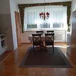 Exklusive Lage, Sehr Grosse Wohnung Mit Gartenblick - Fewo Haemmerle Rot