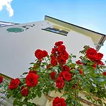 Apartment Mit Ueberdachtem Balkon 7 7 Og
