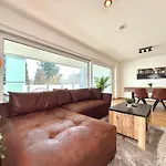 Living Timeless- Happy Living Bodensee Direkt Am See Mit Billard, Parkplatz Und Balkon Fuer Bis Zu 6 Personen