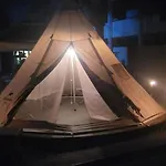 Tippi Zelt Lakeside Camping