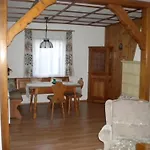 Ferienhaus In Ruhiger Lage Mit Grossem Garten