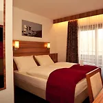 Hotel Knaus Am Hafen