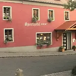 Zur Post Wellness Und Sporthotel