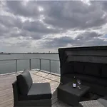 Schwimmendes Haus Hausboot