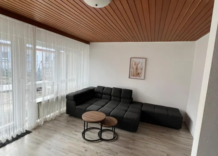 Reiheneckhaus Mit Garten Und Terasse