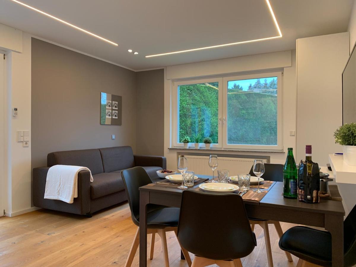 Koln In Bornheim-sechtem, Nahe Phantasialand, Bruhl, Koln, Bonn, Db-anschluss, Messe-koln, Business-komfort Apartment