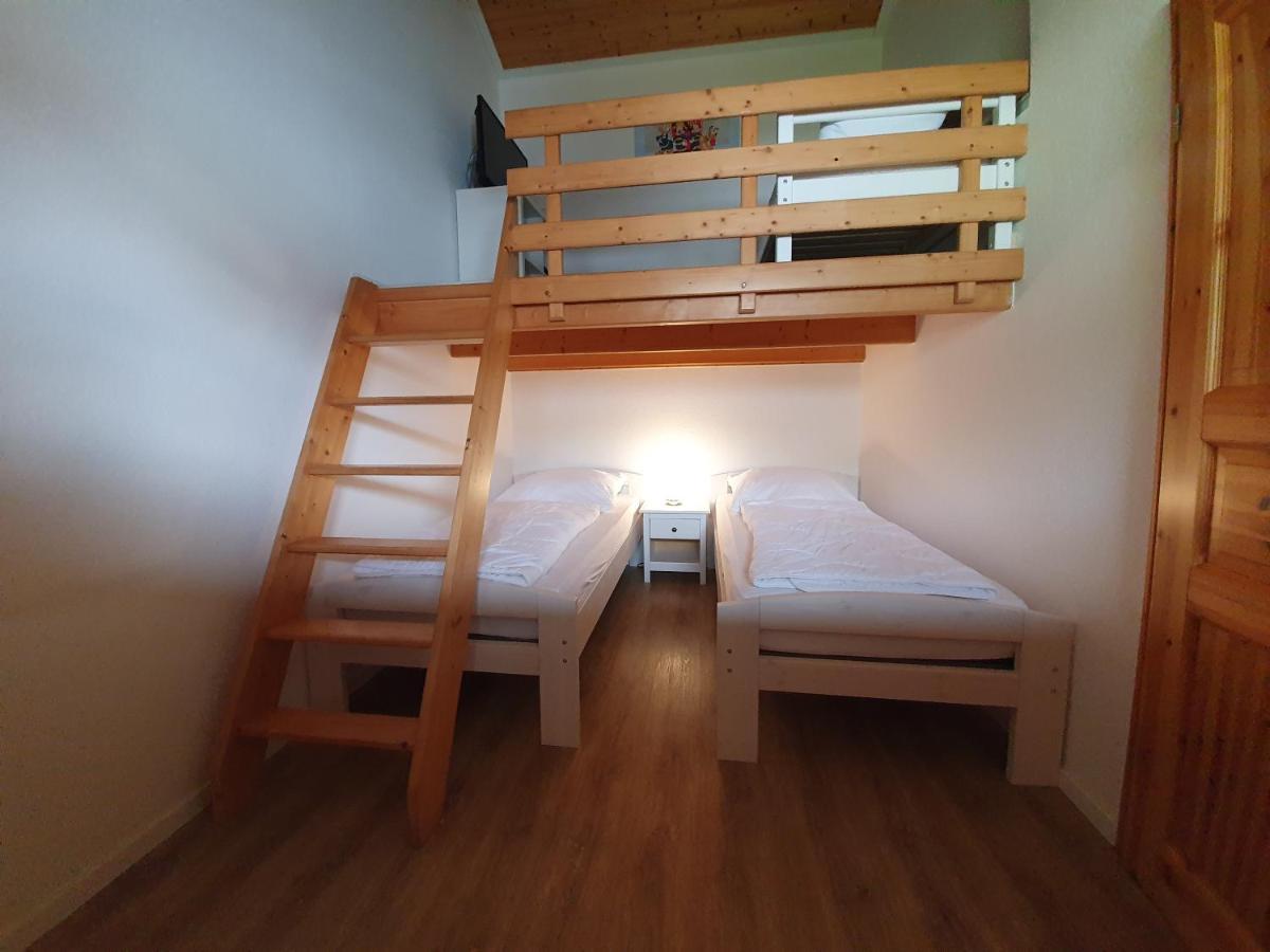 Ferienhaus Ferienhaus Vier Pfoten Schweiburg