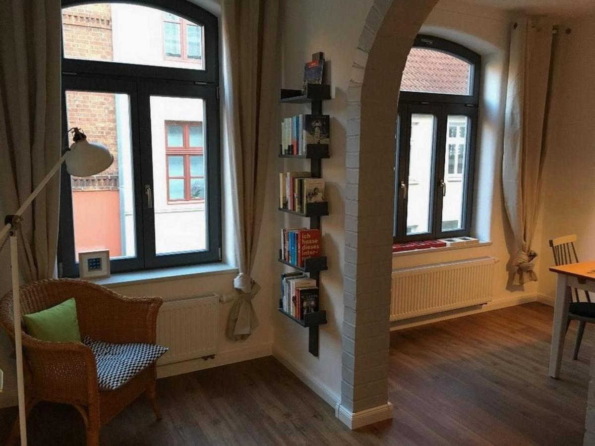 Ferienhaus Wohlfühlferienhaus In Der Wismarer Altstadt - Abc198 *