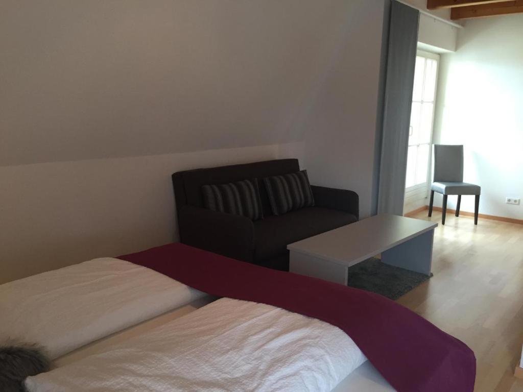 Gaestehaus Schuehle Guest house Tettnang