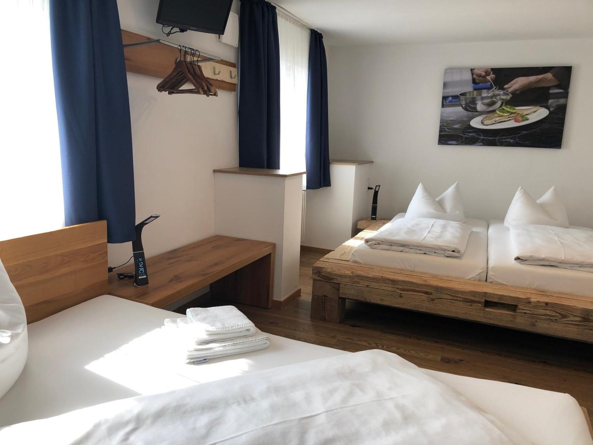 Landgasthof Kreuz Inn 2*