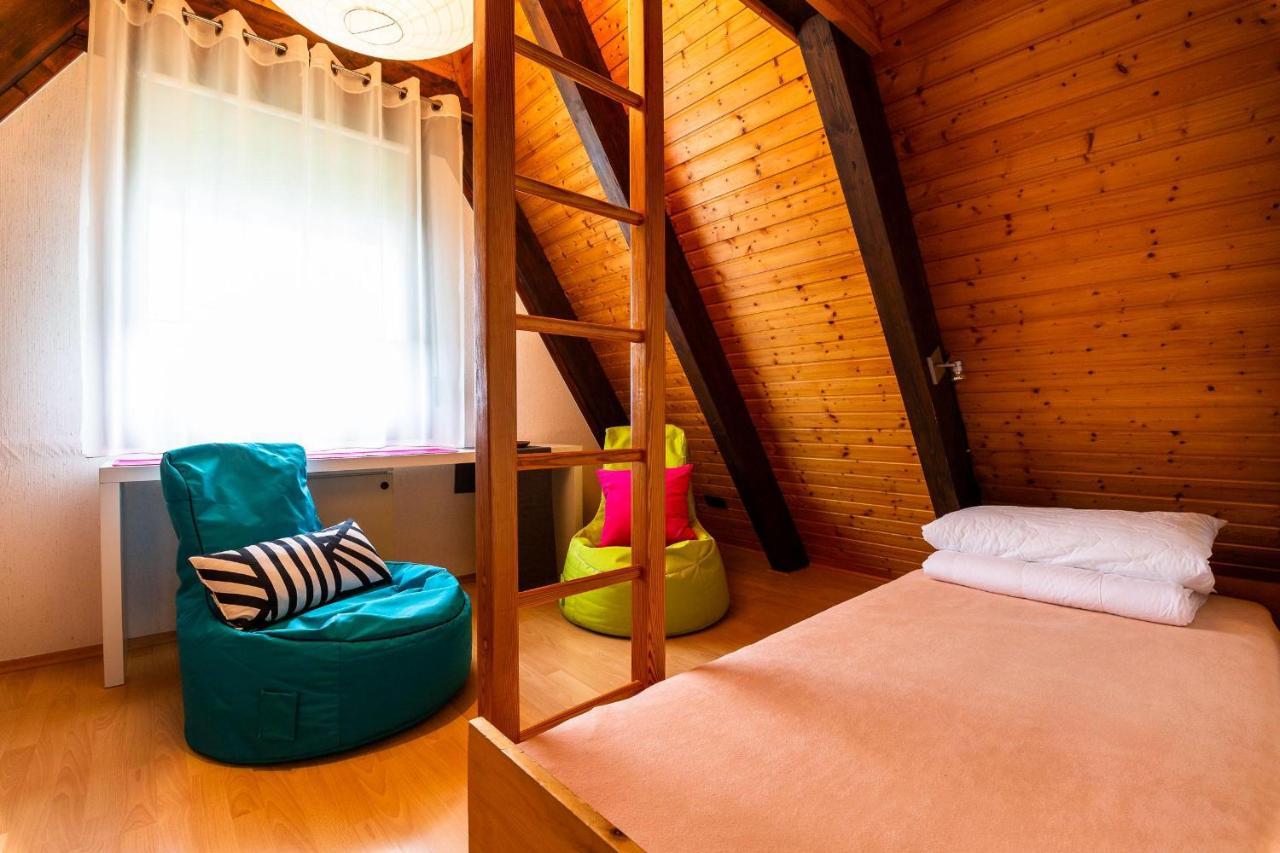 Ferienwohnpark Nurdachhaus Typ 8 Ndt 008 Immenstaad am Bodensee