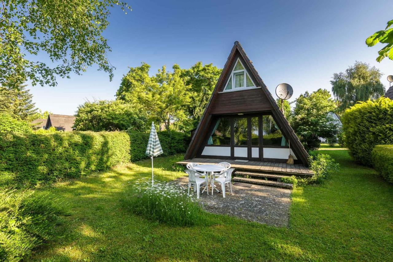 Ferienwohnpark Nurdachhaus Typ 7 Nd 33 Holiday home Immenstaad am Bodensee