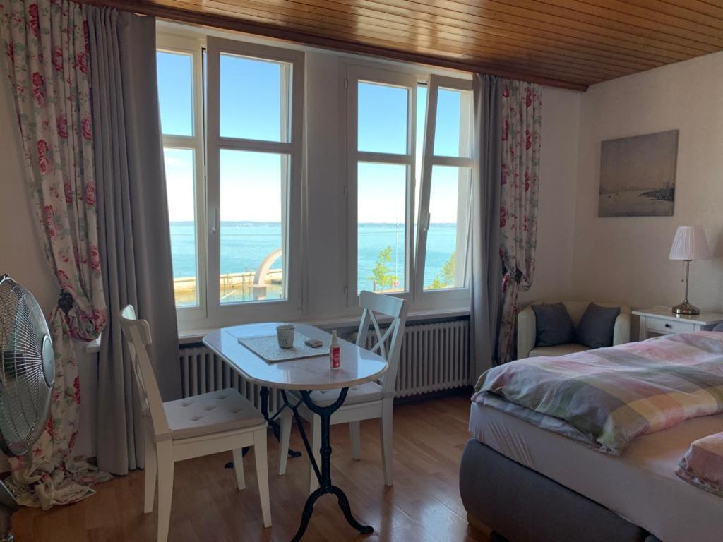 Lakeside - Easy Self Check-in Apartment *