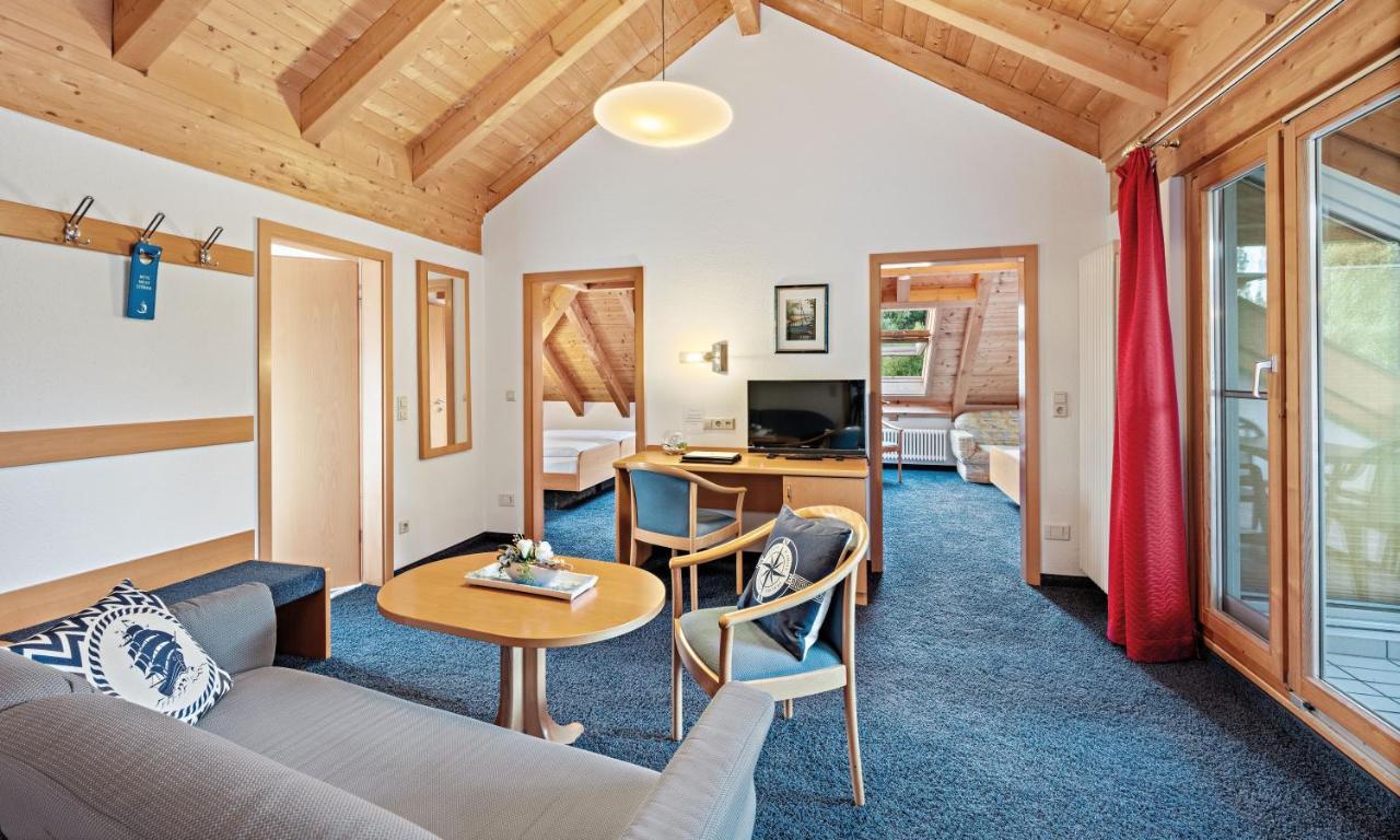 Schiff Hotel 3*