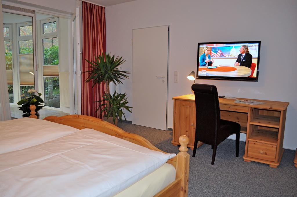 Hellmanns Hotel Bremers Bauerndiele Wiefelstede
