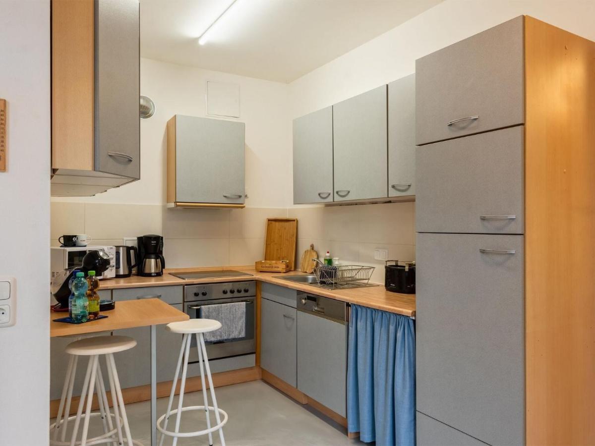 Apartment Cheerful And Bright With Fireplace And Garden *