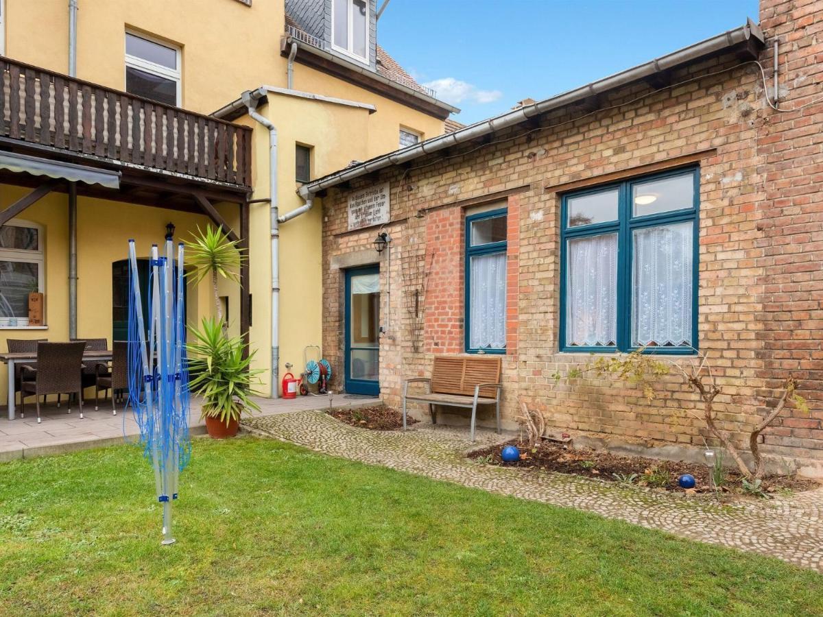 Cheerful And Bright With Fireplace And Garden Apartment Naumburg (Saale)