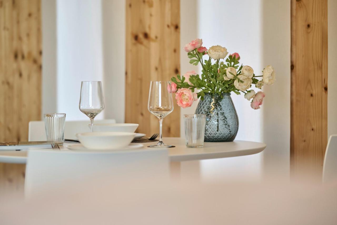 Design-apartment Im Architekten-haus Aus Holz