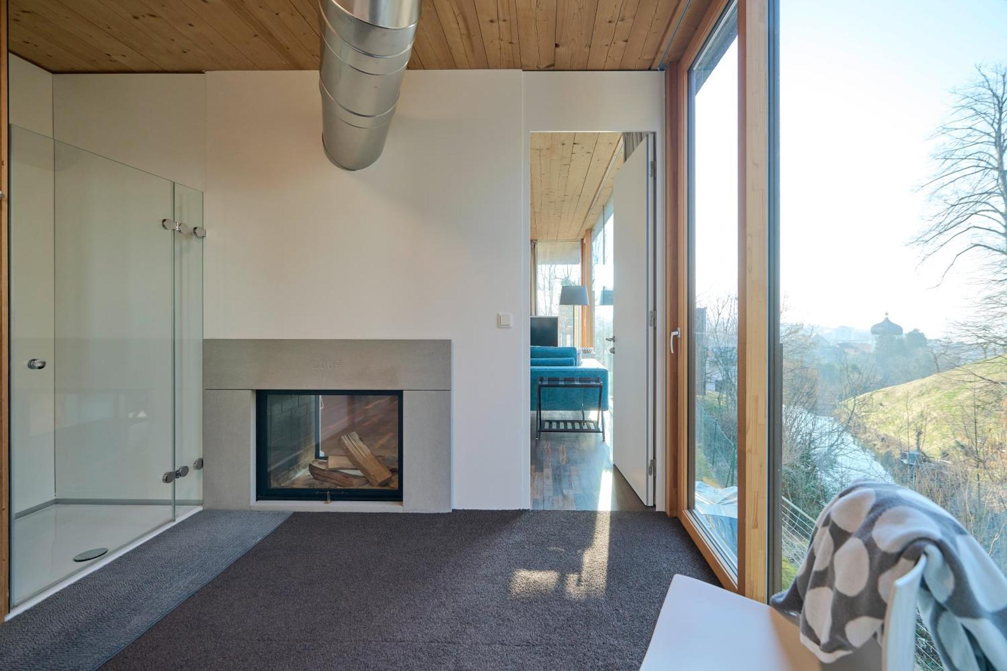 Design-apartment Im Architekten-haus Aus Holz Bregenz