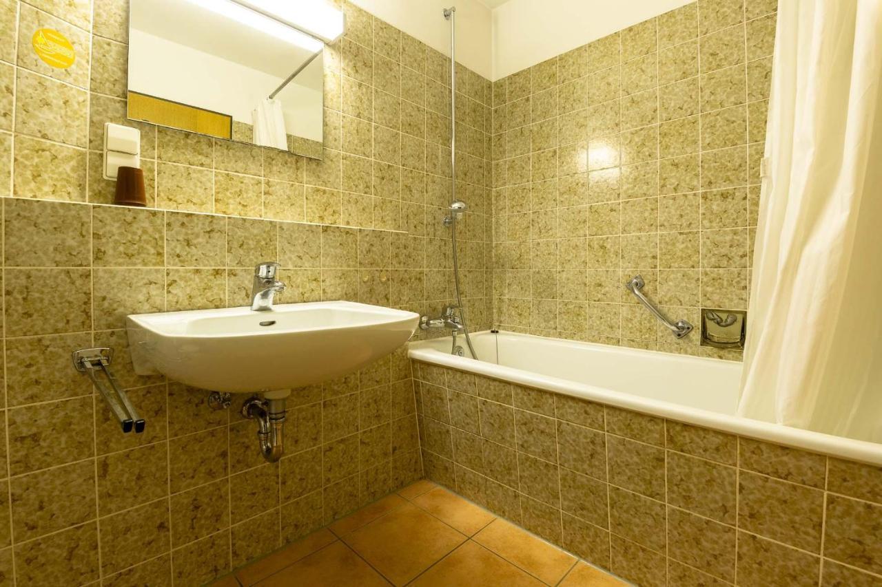 Apartment Ferienwohnpark Ein-zimmer-apartment 49 37 Immenstaad am Bodensee