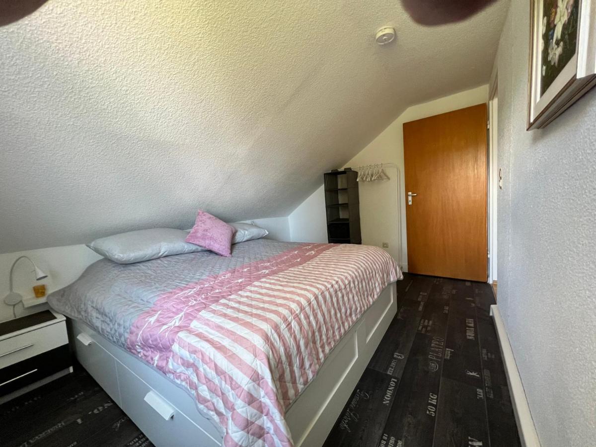 Herzlich Willkommen In Der Dachstube Apartment Niestetal