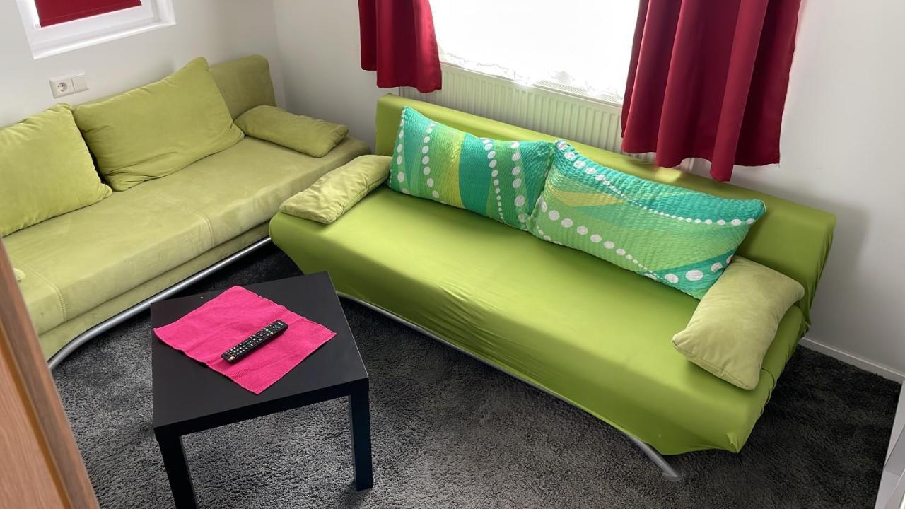 Gaestehaus Uezel Homestay Friedrichshafen
