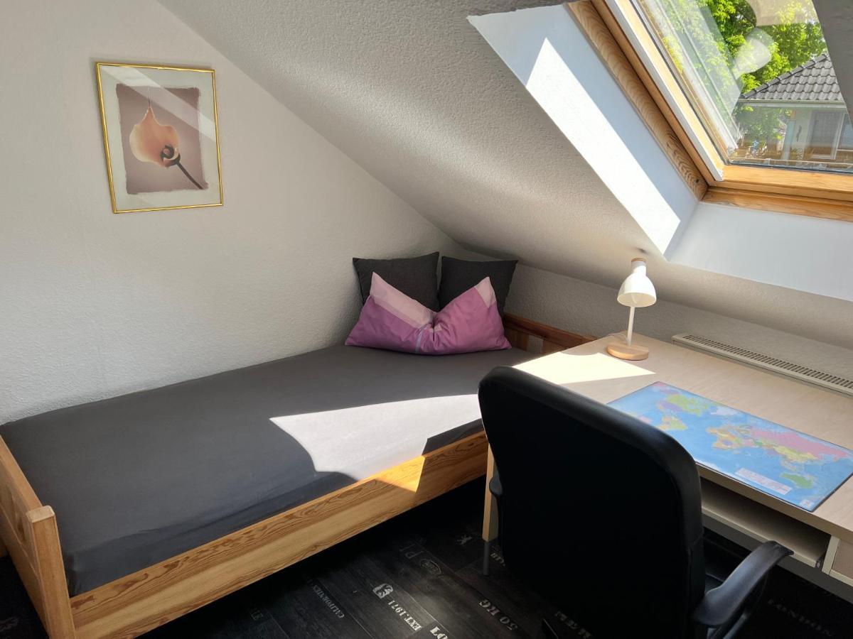Herzlich Willkommen In Der Dachstube Apartment Niestetal