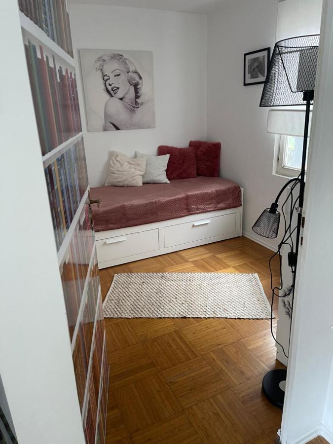 Bungalow 300 Meter Vom Gruenewald Lauch Holiday home Gorden-Staupitz