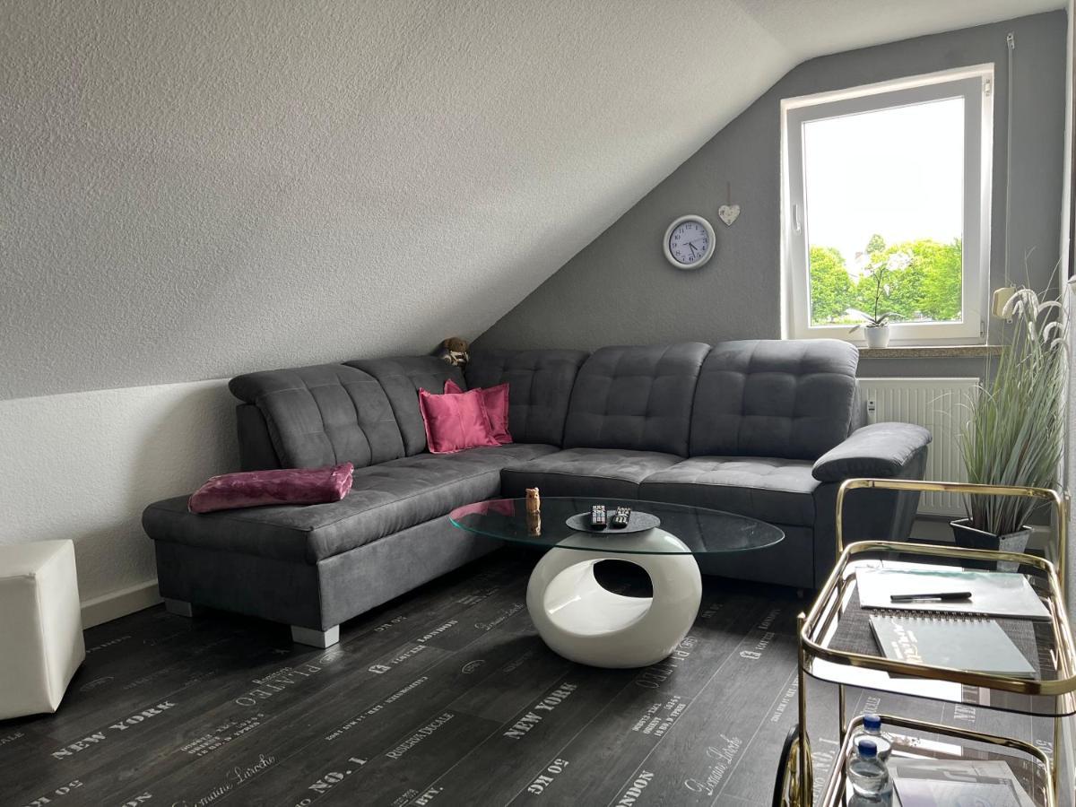 Herzlich Willkommen In Der Dachstube Apartment