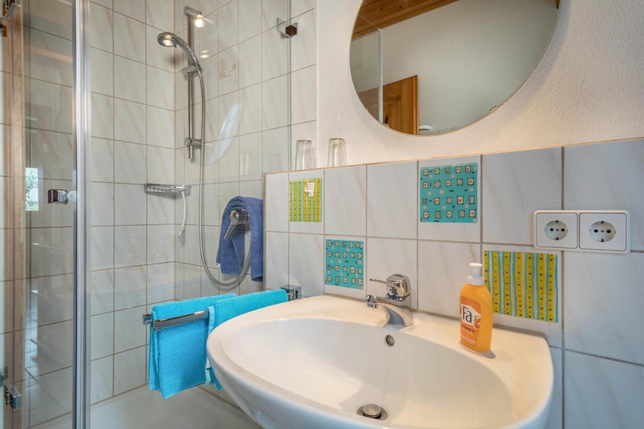 Laile Apartment *
