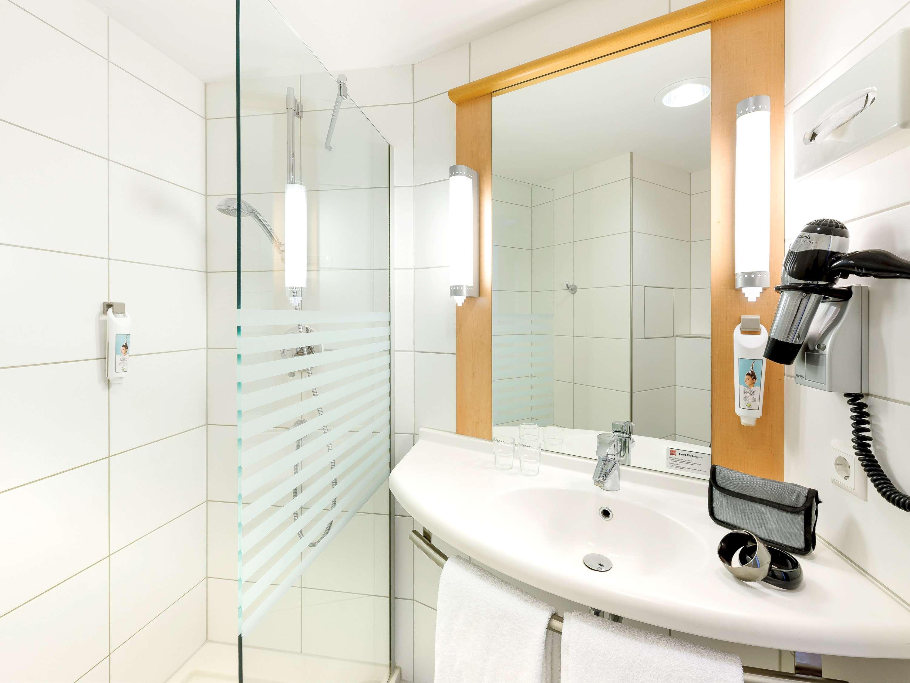 Ibis Hotel 3*