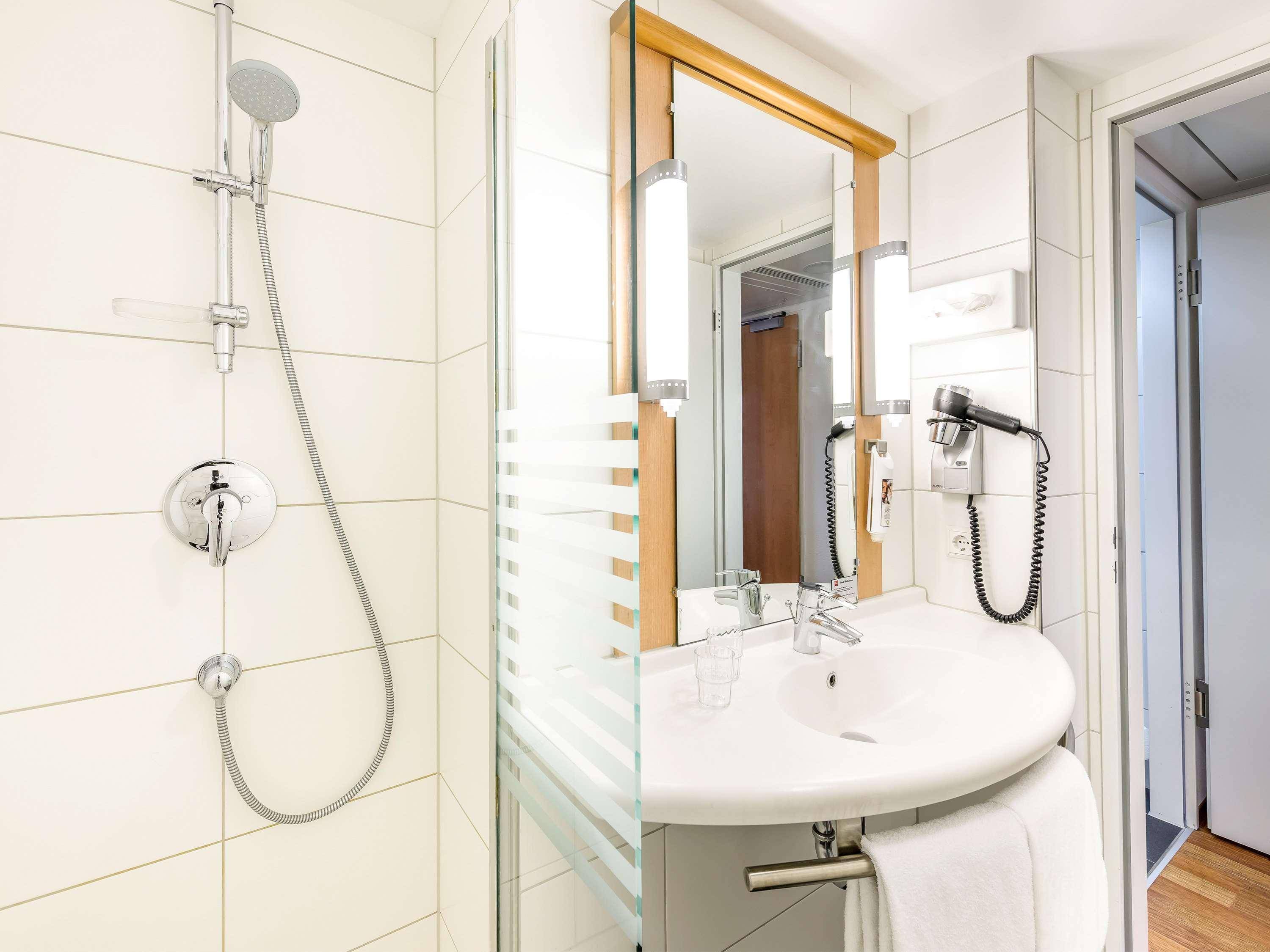 Ibis Hotel 3*