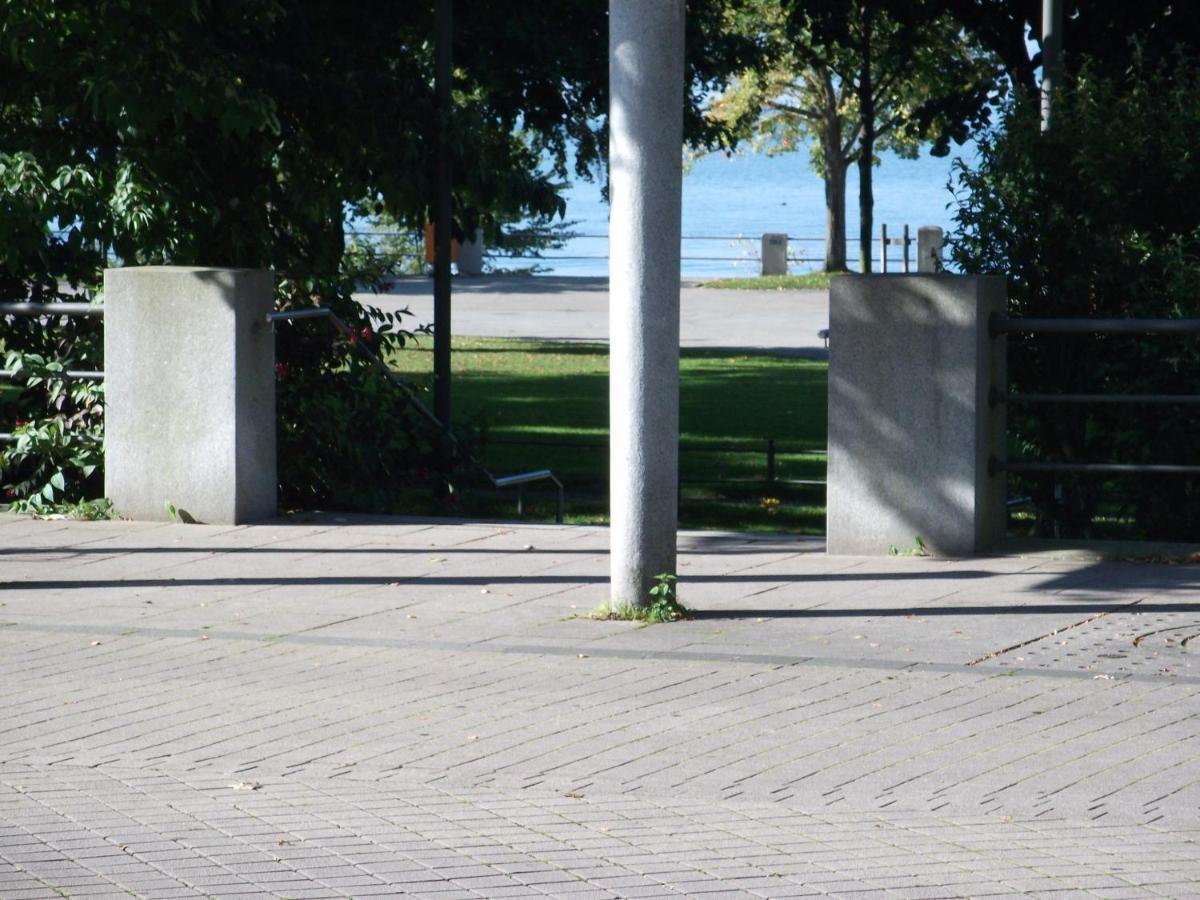 ältere Am Uferpark * Friedrichshafen
