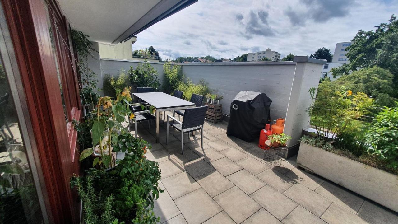 Homestay Cosi - Komfortables Privatzimmer Mit Grosser Terrasse Und Parkplatz