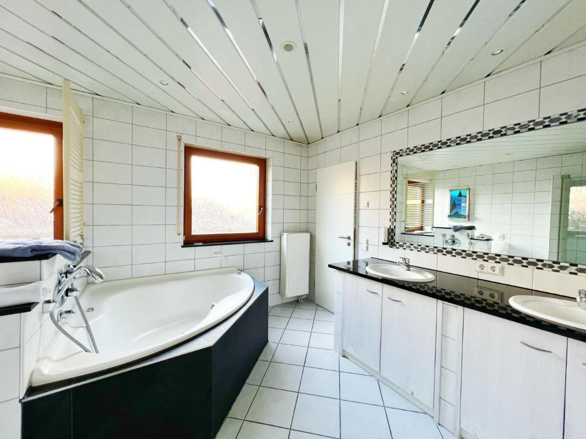 Hellers Twenty Four Ii -24h-check-in- Friedrichshafen